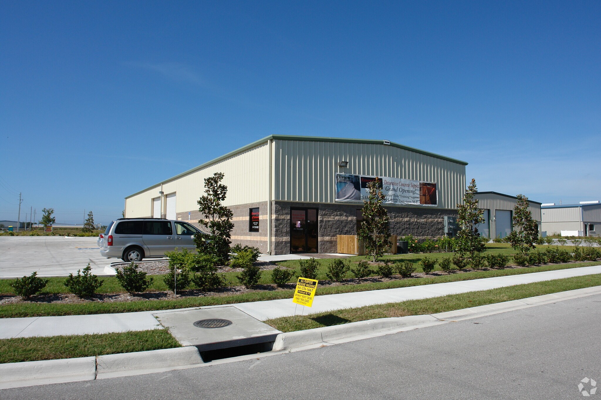 2337-2341 72nd Dr E, Sarasota, FL à louer Photo principale– Image 1 sur 11