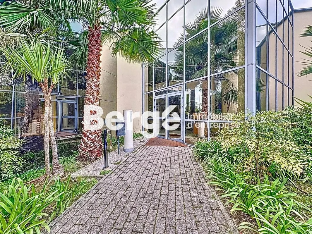 Bureau dans Antibes à louer Photo de l’immeuble– Image 1 sur 7