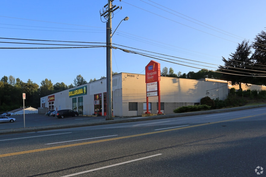34252 Marshall Rd, Abbotsford, BC à louer - Photo principale – Image 1 sur 2