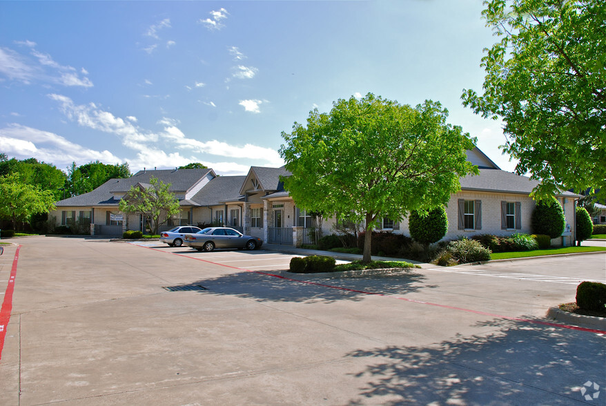 2609 Sagebrush Dr, Flower Mound, TX à louer - Photo de l’immeuble – Image 2 sur 7