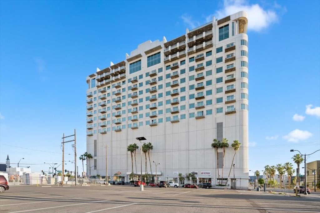 900 S Las Vegas Blvd, Las Vegas, NV 89101 - Lot 1507/1508 - - Photo intérieure - Image 1 of 55