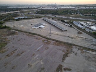 Plus de détails pour 1501 N Walton Walker Blvd, Dallas, TX - Industriel/Logistique à louer