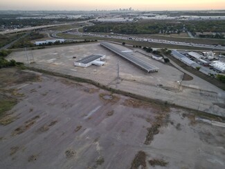 Plus de détails pour 1501 N Walton Walker Blvd, Dallas, TX - Industriel/Logistique à louer