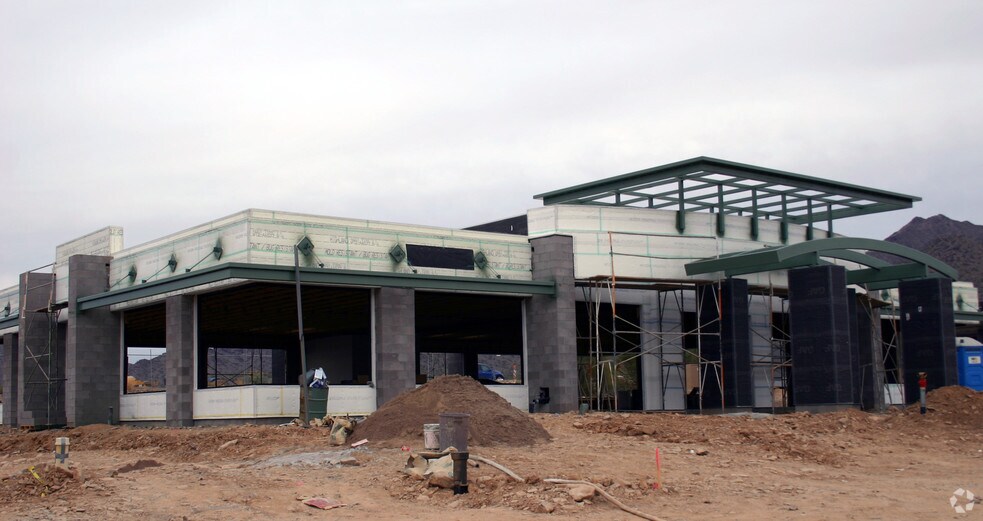 9927 E Bell Rd, Scottsdale, AZ à louer - Photo de l’immeuble – Image 2 sur 16