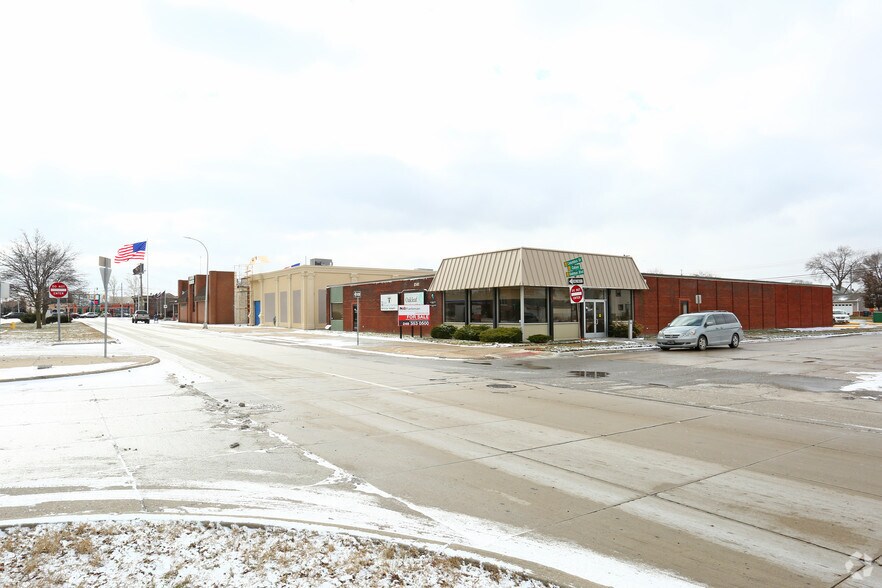 5141 Oakman Blvd, Dearborn, MI à vendre - Photo de l’immeuble – Image 2 sur 5