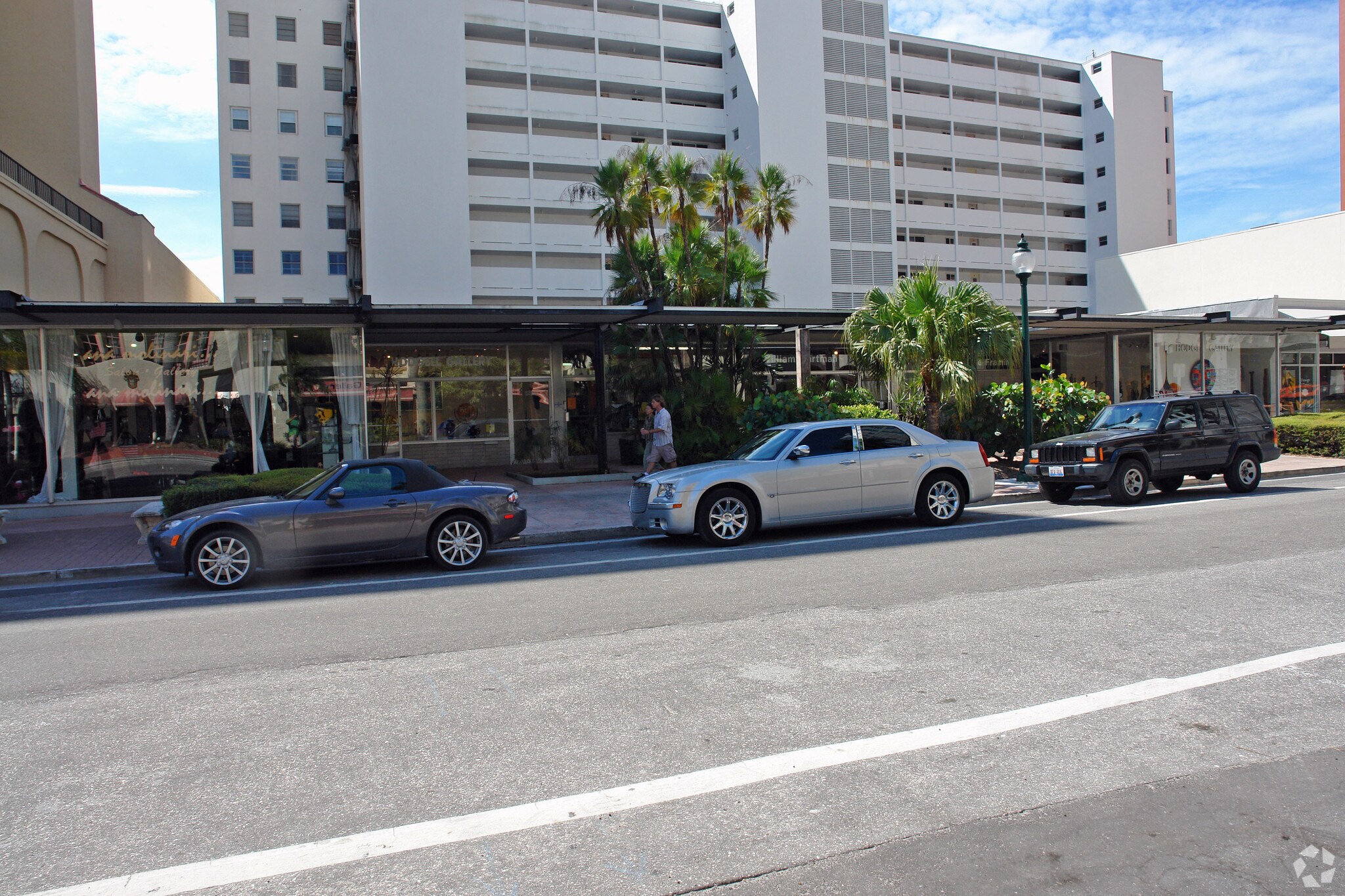 46-52 S Palm Ave, Sarasota, FL à louer Photo principale– Image 1 sur 8