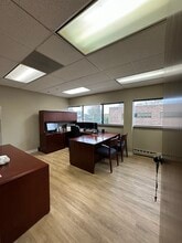 608 S Washington St, Naperville, IL à louer Photo intérieure– Image 1 sur 4