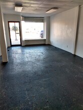 128 E Allegan St, Otsego, MI à louer Photo intérieure– Image 2 sur 3