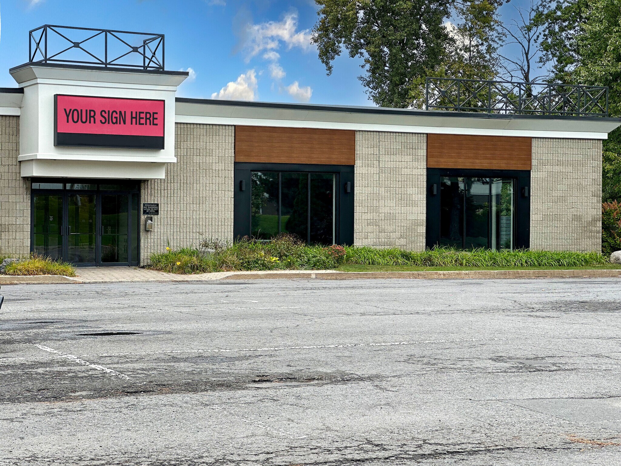 805 Brookdale Ave, Cornwall, ON à louer Photo de l’immeuble– Image 1 sur 3