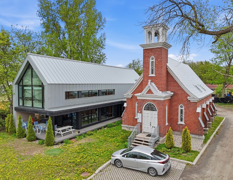 1011 Rue Saint-Louis, Terrebonne, QC à louer - Photo de l’immeuble – Image 1 sur 5