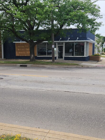 3700 Lee Rd, Shaker Heights, OH à louer - Photo de l’immeuble – Image 3 sur 6