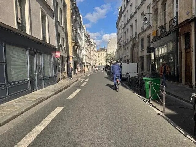 Local commercial dans Paris à louer Photo de l’immeuble– Image 1 sur 5