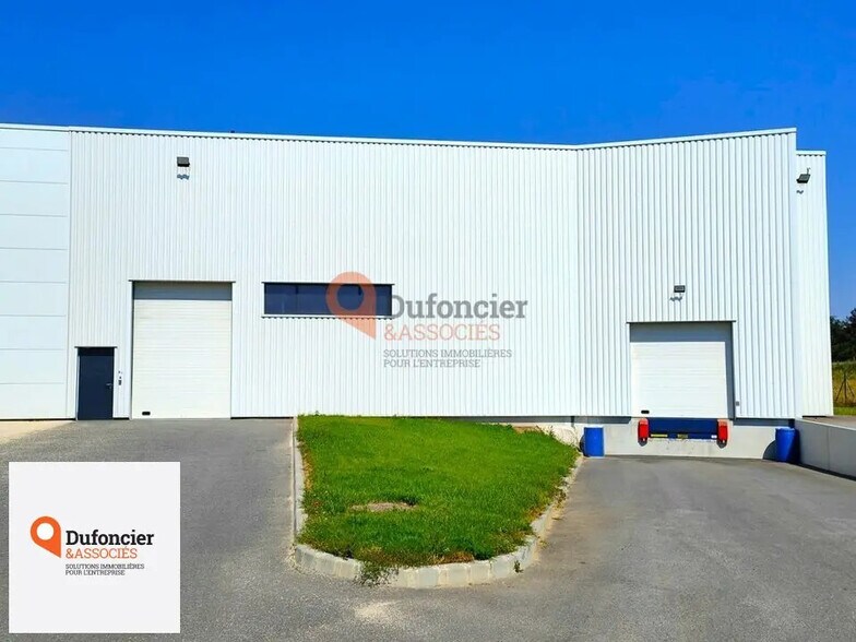 Industriel/Logistique dans Dissay à louer - Photo de l’immeuble – Image 1 sur 12