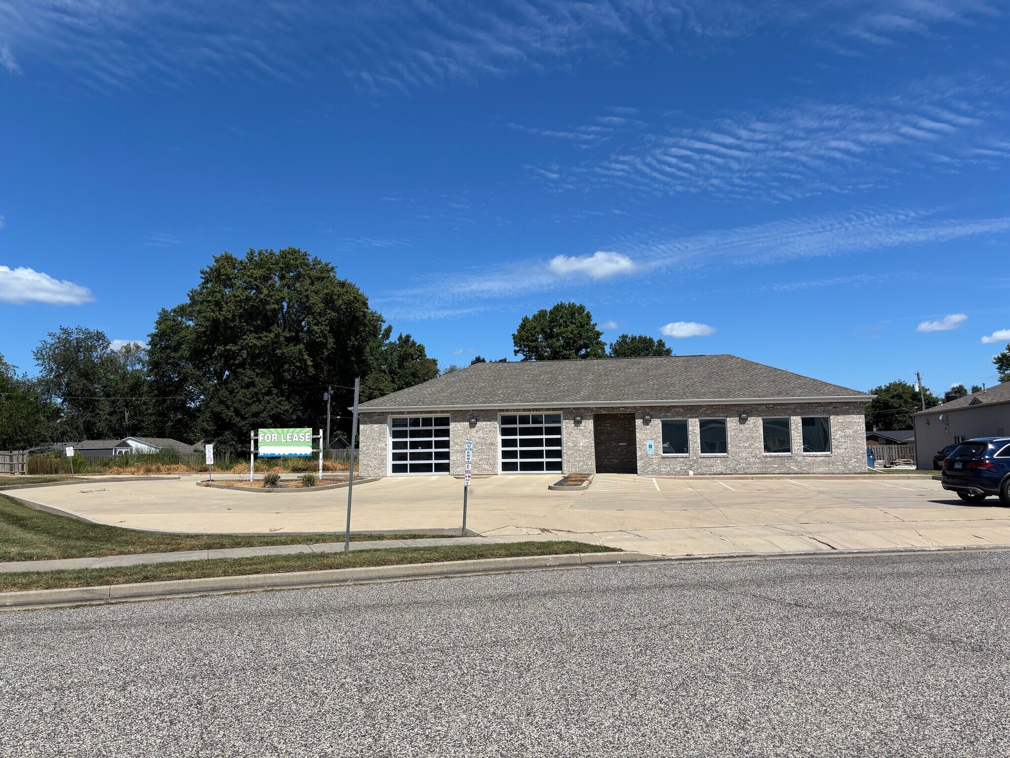 11 Cottonwood Dr, Chatham, IL à vendre Photo principale– Image 1 sur 22