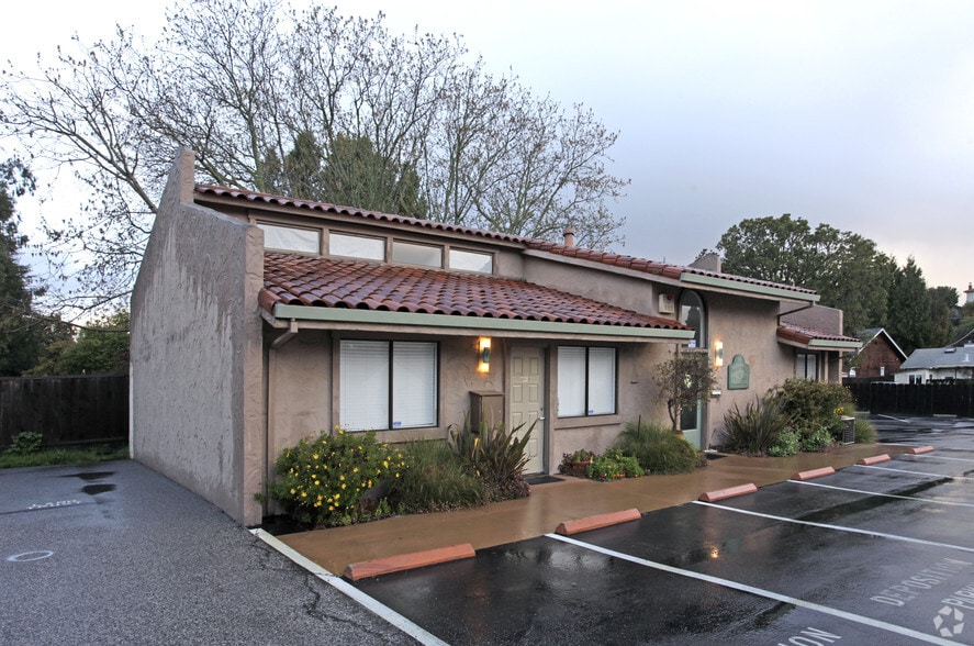 621 Water St, Santa Cruz, CA à vendre - Photo principale – Image 1 sur 12