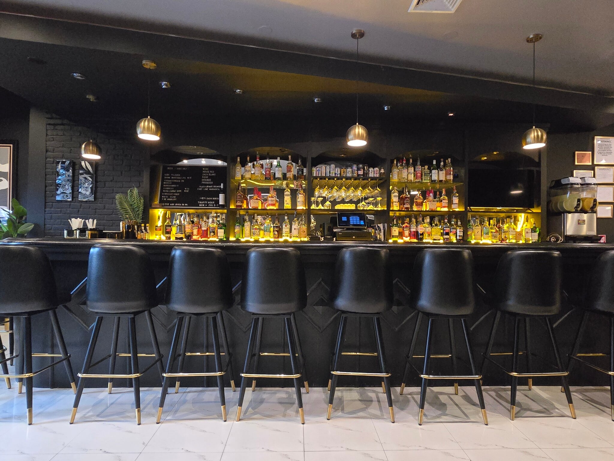 464 Onderdonk Ave, Flushing, NY à louer Photo intérieure– Image 1 sur 27