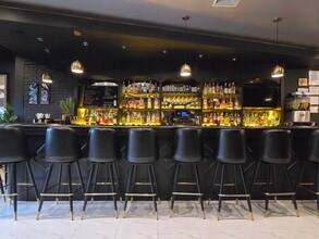 464 Onderdonk Ave, Flushing, NY à louer Photo intérieure– Image 1 sur 27