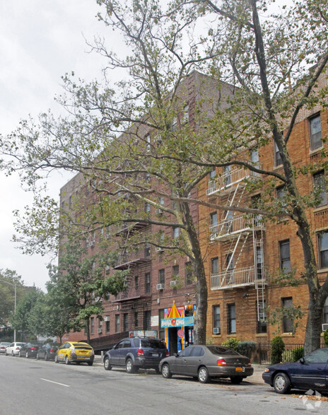2249 E 21st St, Brooklyn, NY à vendre - Photo de l’immeuble – Image 2 sur 16