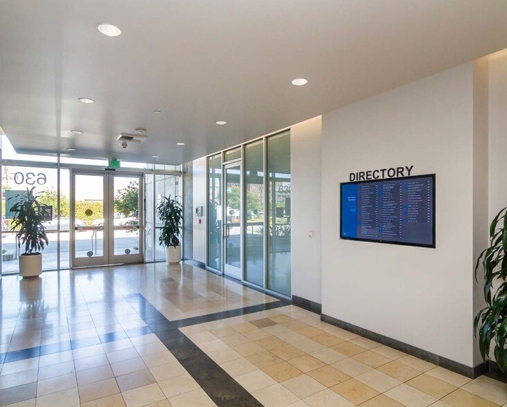 630 S Raymond Ave, Pasadena, CA à louer - Hall d’entrée – Image 3 sur 9