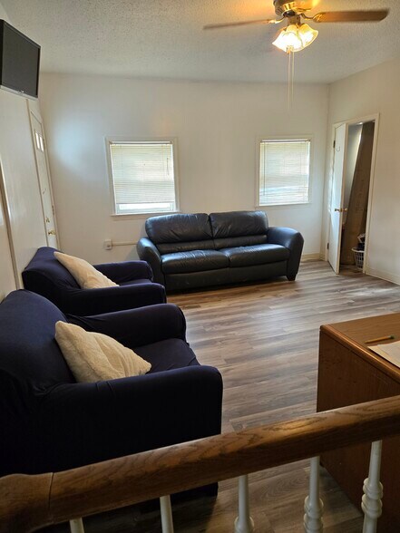 3739 Wilkens Ave, Baltimore, MD à louer - Photo de l’immeuble – Image 3 sur 26
