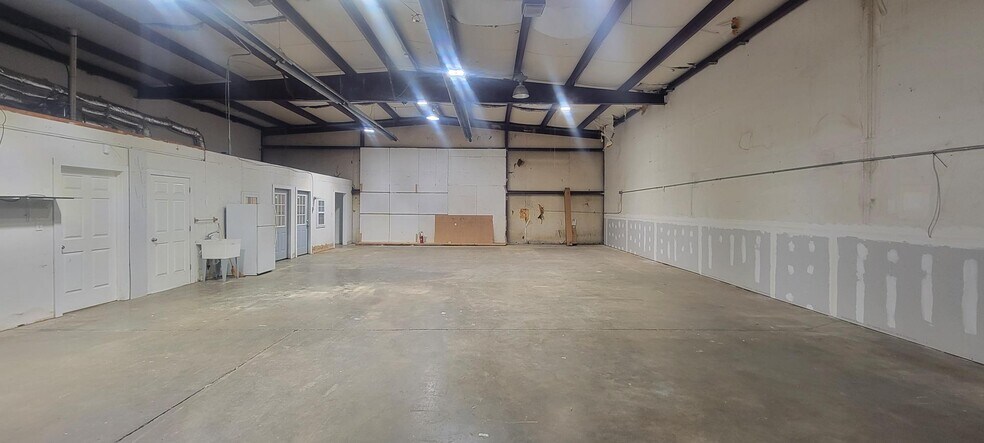 716 Kennedy St, Charlotte, NC à louer - Photo de l’immeuble – Image 3 sur 4