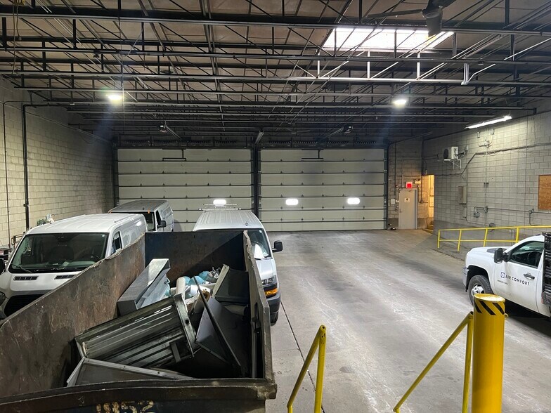 2550 Braga Dr, Broadview, IL à vendre - Photo intérieure – Image 3 sur 5