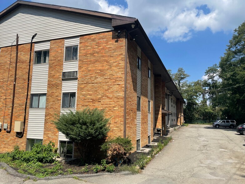 920 E Pittsburgh McKeesport Blvd, North Versailles, PA à vendre - Photo de l’immeuble – Image 2 sur 6