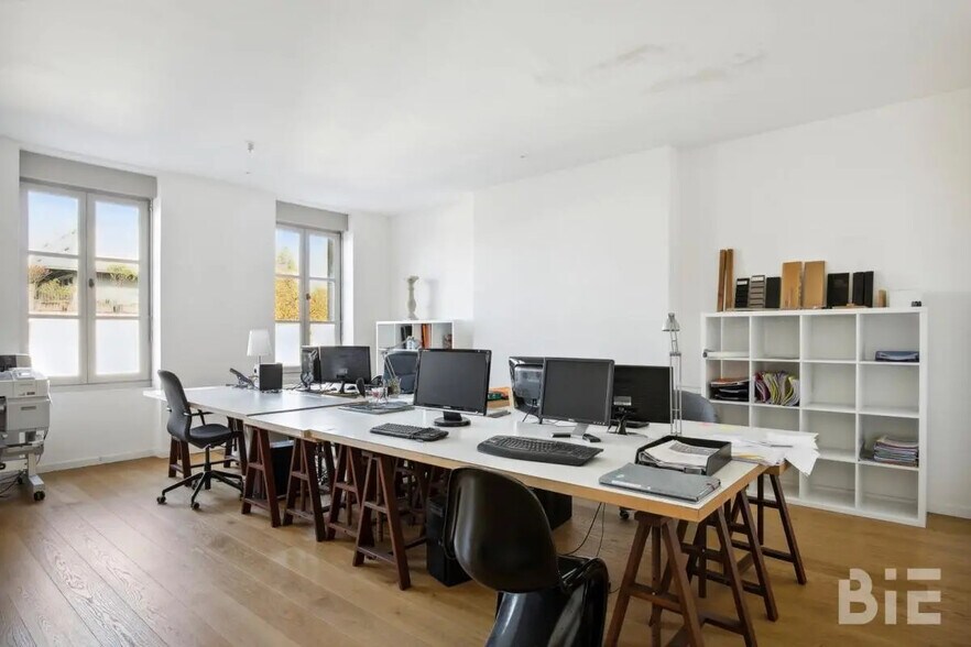 Bureau dans Bordeaux à louer - Photo de l’immeuble – Image 3 sur 4