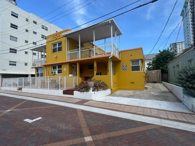300 Georgia St, Hollywood, FL à vendre - Photo de l’immeuble – Image 2 sur 57