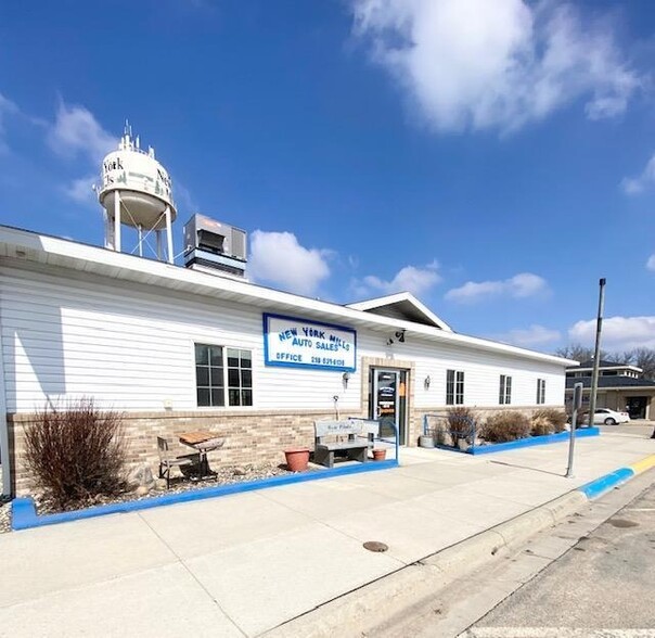 31 Main Ave N, New York Mills, MN à vendre - Photo de l’immeuble – Image 1 sur 32