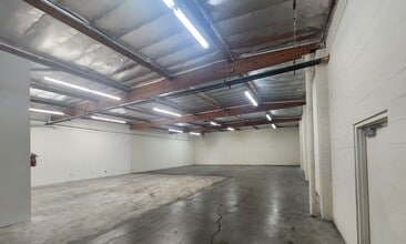 19509-19529 Business Center Dr, Northridge, CA à louer Photo intérieure– Image 2 sur 2