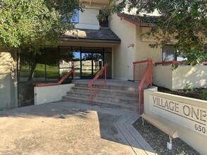 650 Alamo Pintado Rd, Solvang, CA à louer Photo intérieure– Image 1 sur 11