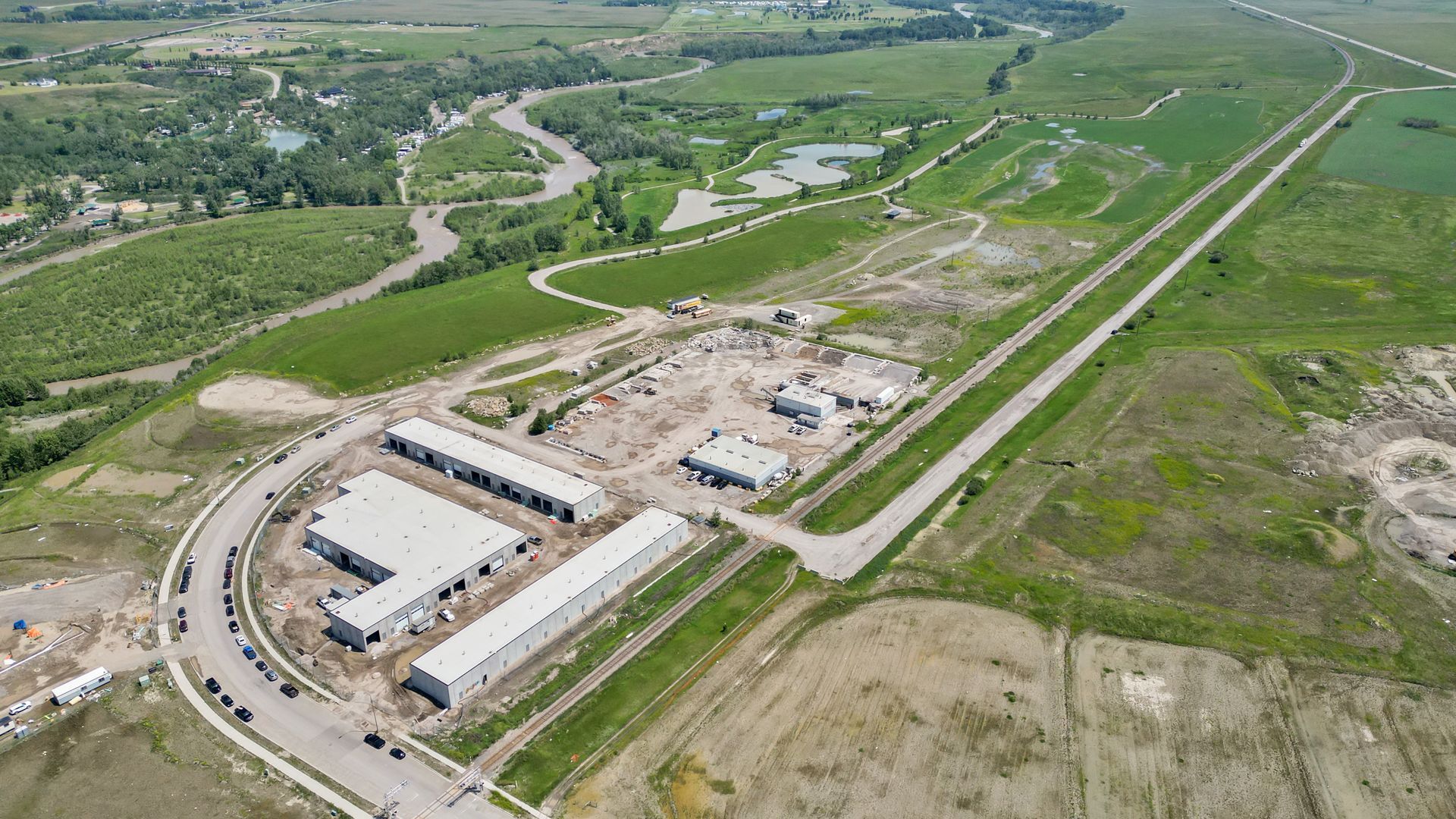 3800 Southbank Rd, Okotoks, AB à vendre Photo principale– Image 1 sur 4