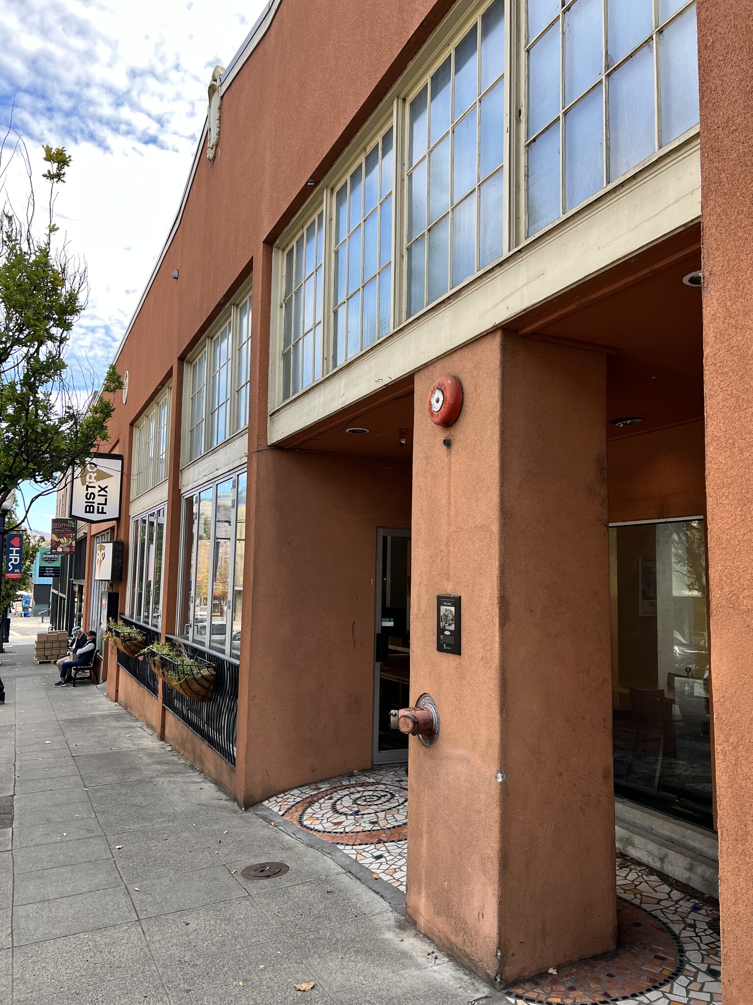 107 Oak St, Hood River, OR à louer Photo intérieure– Image 1 sur 8