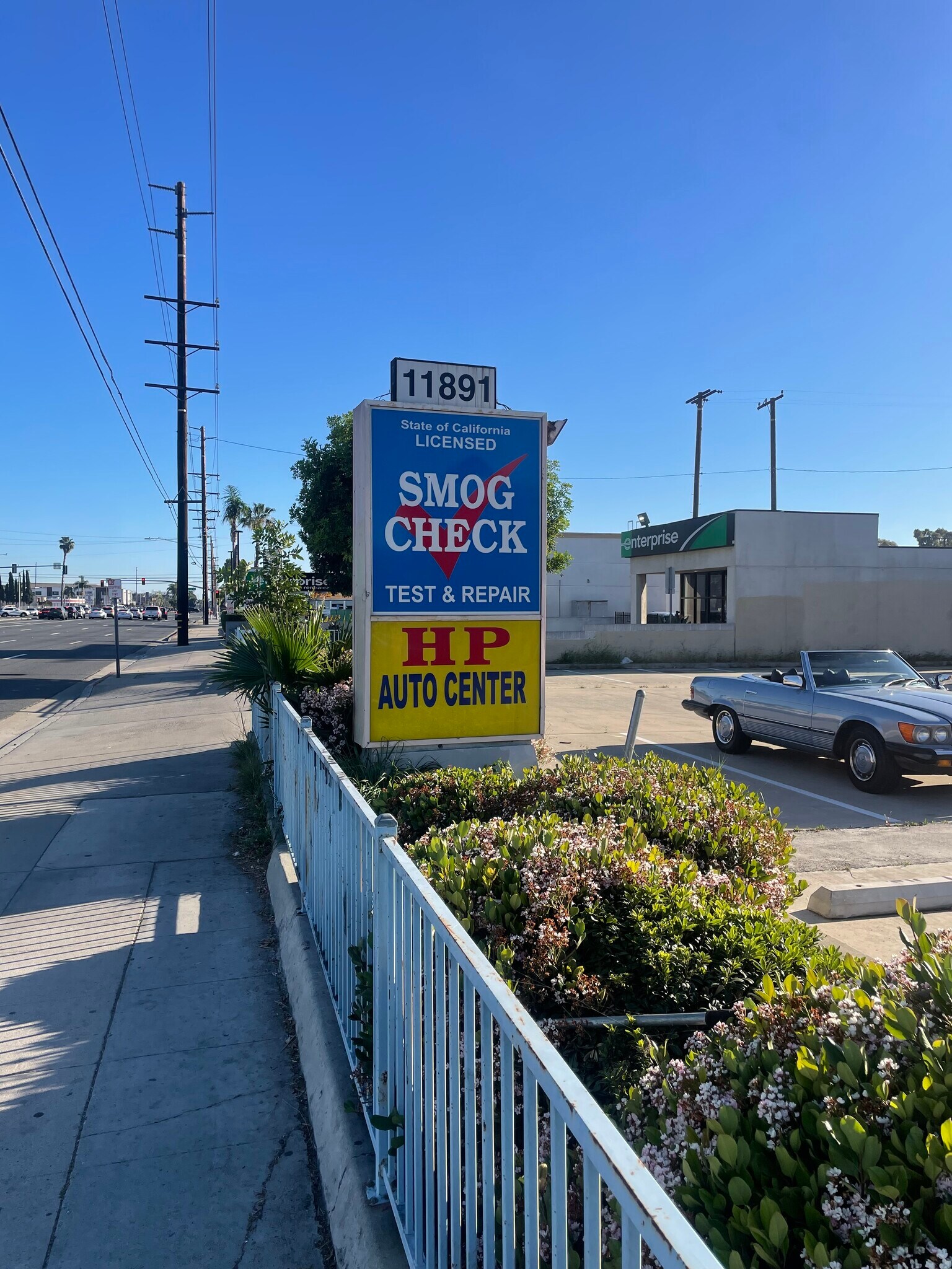 11891 Beach Blvd, Stanton, CA à louer Photo principale– Image 1 sur 14