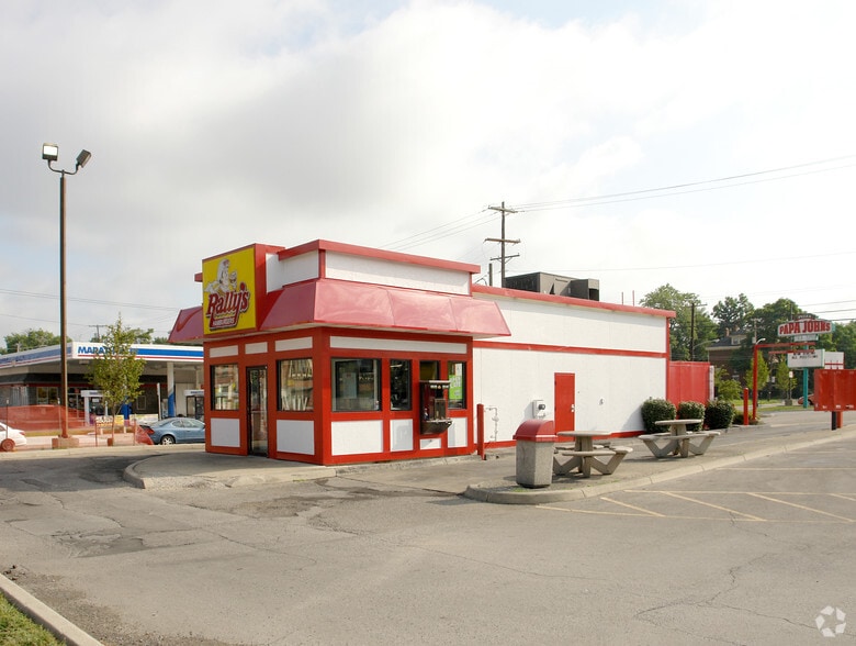 2556 N High St, Columbus, OH à louer - Photo principale – Image 1 sur 3