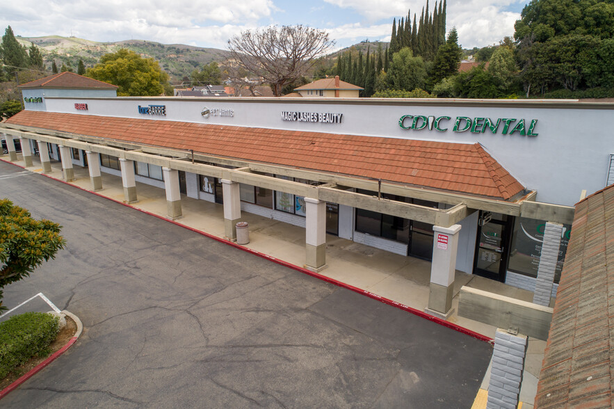 720-796 N Brea Blvd, Brea, CA à louer - Photo de l’immeuble – Image 2 sur 11