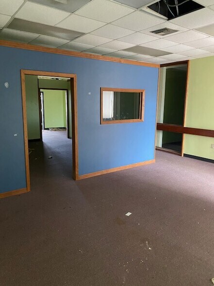 106 E 1st St, Sanford, FL à louer - Photo intérieure – Image 3 sur 5