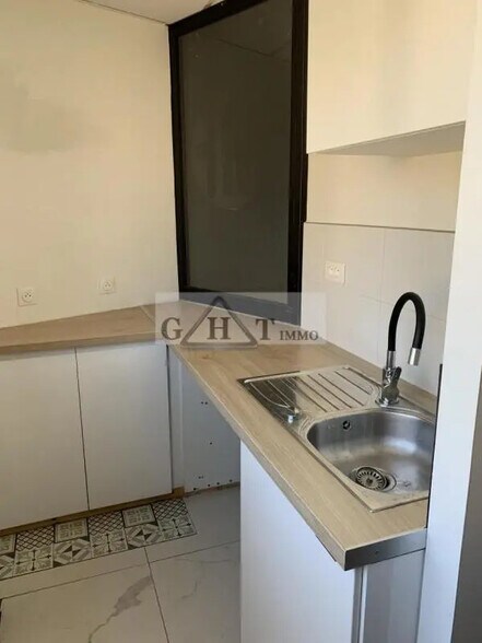 Bureau dans Champigny-sur-Marne à louer - Photo de l’immeuble – Image 1 sur 14