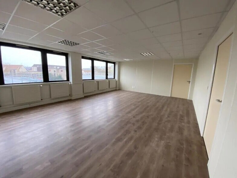 Bureau dans Rouen à louer - Photo intérieure – Image 2 sur 3