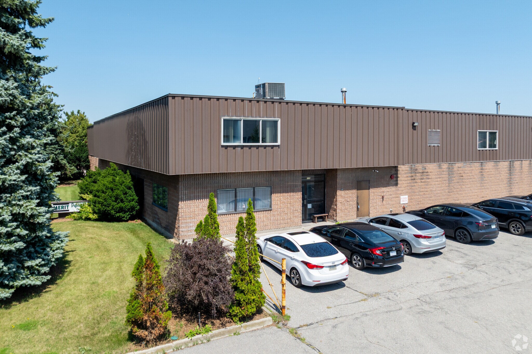 1133 Boundary Rd, Oshawa, ON à louer Photo principale– Image 1 sur 4