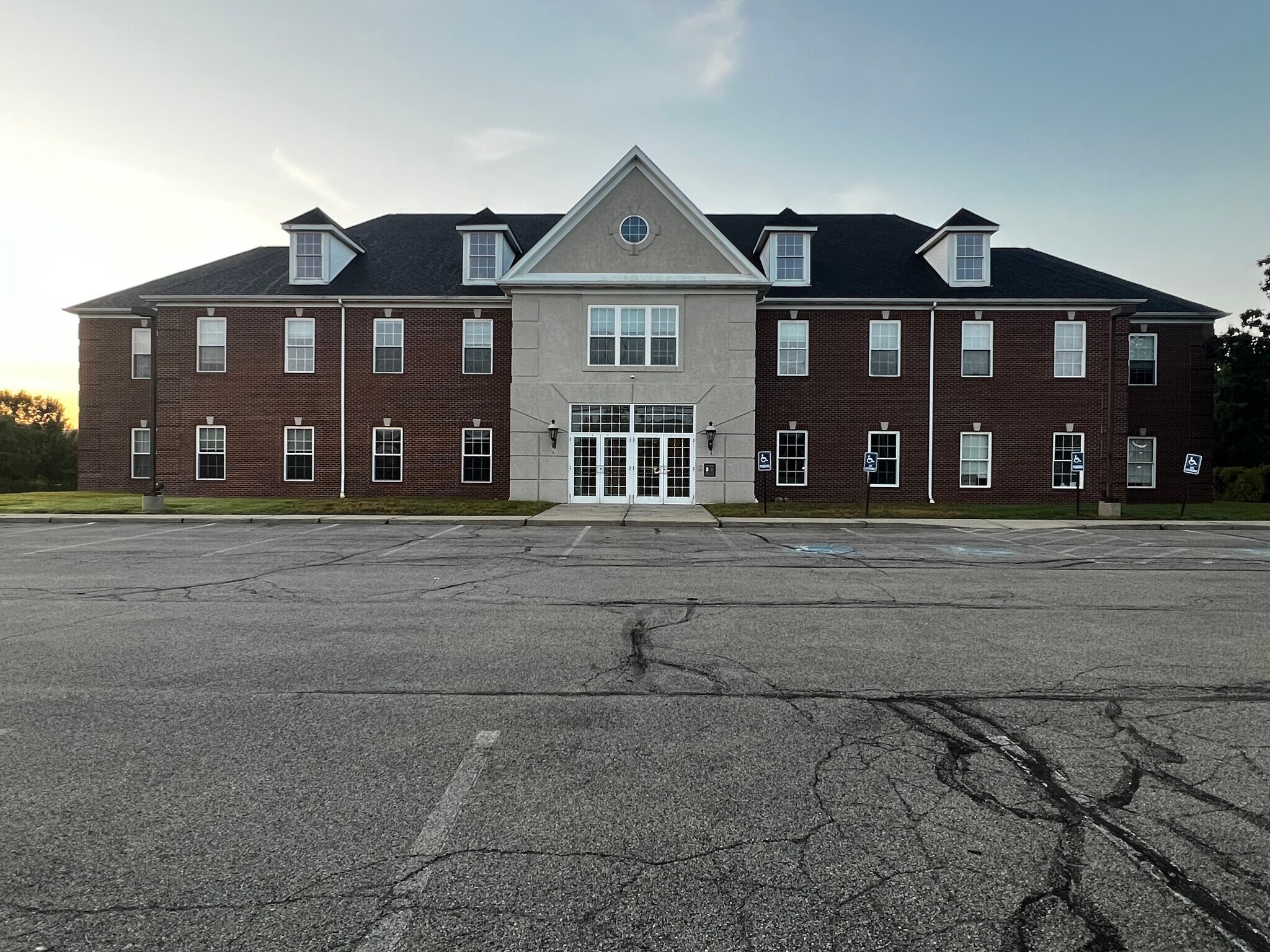 2100 Garden Dr, Mars, PA à louer Photo principale– Image 1 sur 7