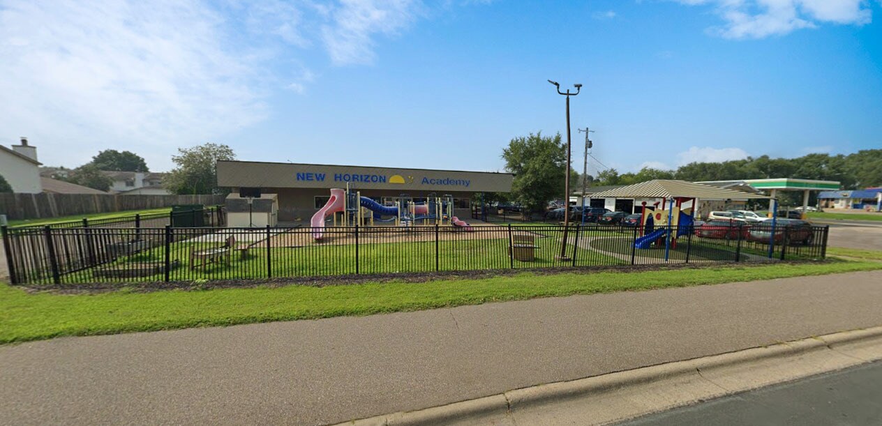 6800-6842 N Humboldt Ave, Brooklyn Center, MN à louer Photo intérieure– Image 1 sur 1