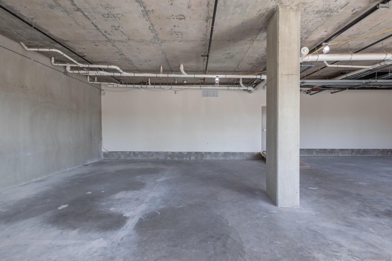 4473 30th St, San Diego, CA 92116 - Lot 101 - - Photo intérieure - Image 2 of 4