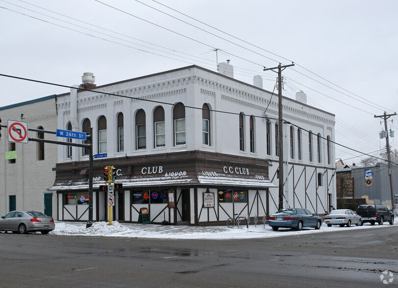 French Meadow-CC Club 2600-2620 Lyndale portefeuille de 3 biens à vendre sur LoopNet.fr - Photo principale – Image 1 sur 3