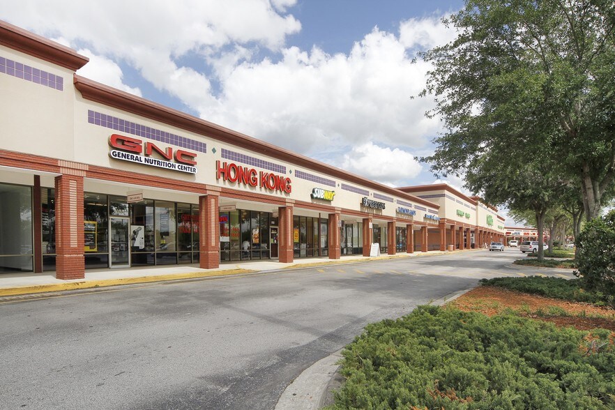 4329-4391 Commercial Way, Spring Hill, FL à louer - Photo de l’immeuble – Image 3 sur 7