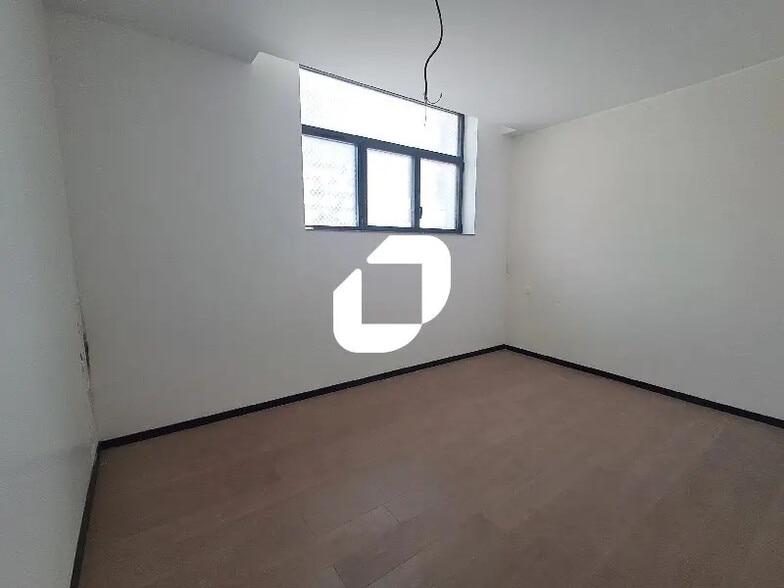 Bureau dans Arcueil à louer - Photo intérieure – Image 2 sur 9