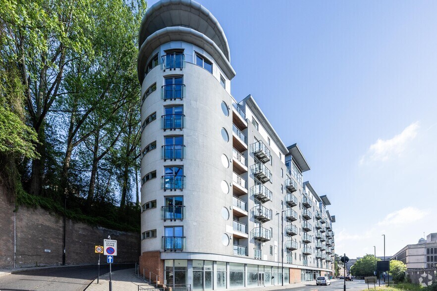 Local commercial dans Newcastle Upon Tyne à vendre - Photo principale – Image 1 sur 2