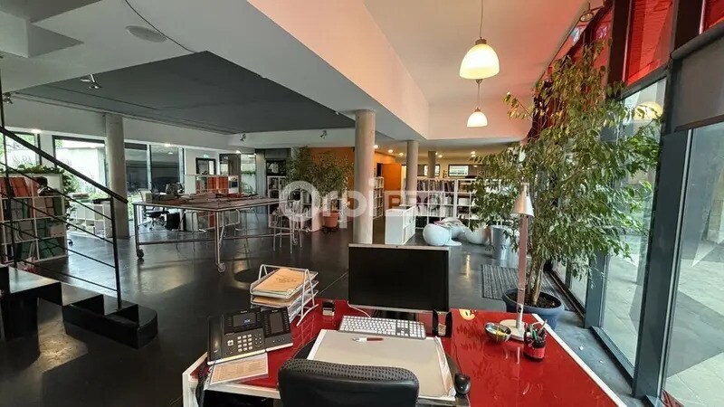 Bureau dans Brive-la-Gaillarde à vendre - Photo de l’immeuble – Image 1 sur 9