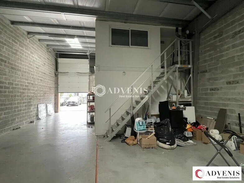 Local d'activités dans Mérignac à vendre - Photo de l’immeuble – Image 2 sur 8